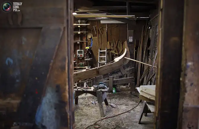 Как изготавливают гондолы в Венеции