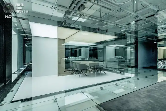 Прозрачный офис шанхайской компании