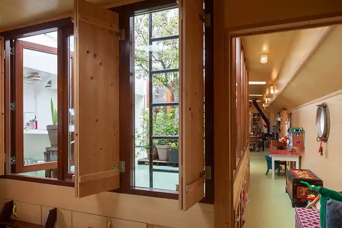 Дом на барже в Амстердаме