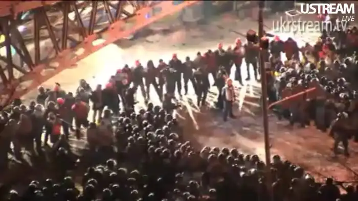В Киеве начался разгон Майдана (прямая трансляция)