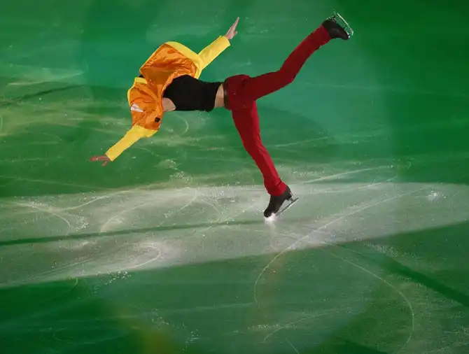 Яркий и забавных спорт