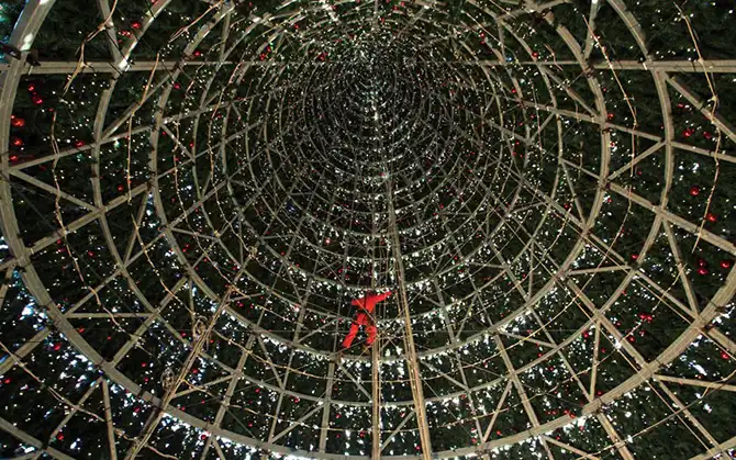 22 примера праздничных огней на улицах городов