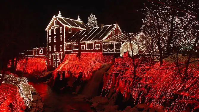 22 примера праздничных огней на улицах городов