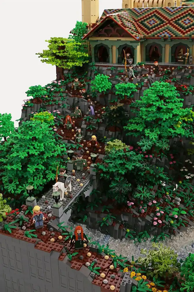 «Властелина Колец» из 200 тысяч LEGO-деталей