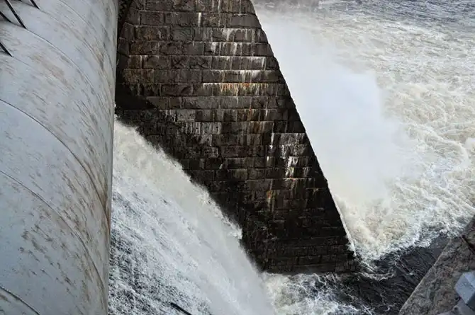 Запуск гидроагрегата на Лесогорской ГЭС