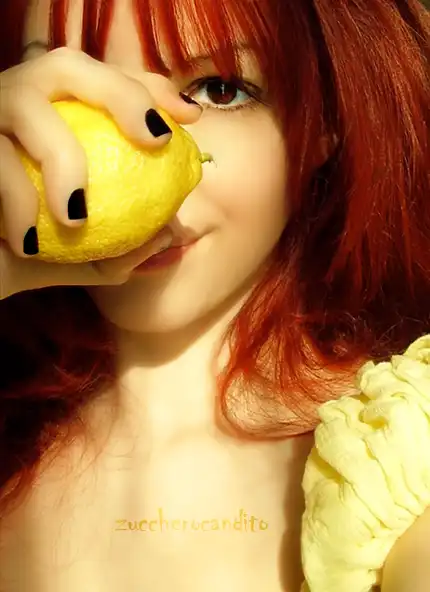 С цветными волосами