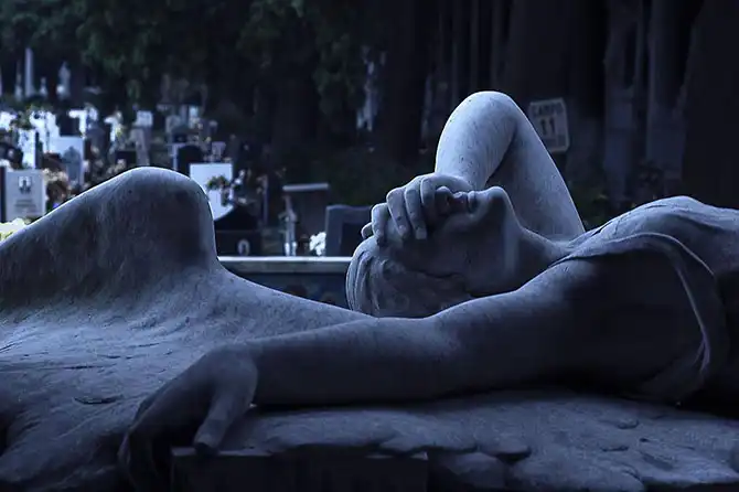 Пост поразительных скульптур