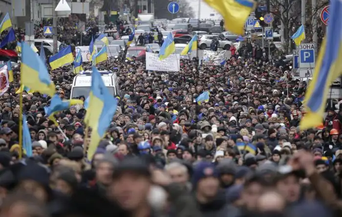 Кадры протеста на Площади Независимости в центре Киева
