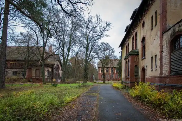 Заброшенные руины больницы Белиц-Хайльштеттен