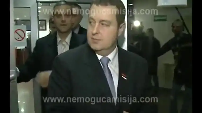 Телеведущая без трусов пошутила над сербским премьер-министром