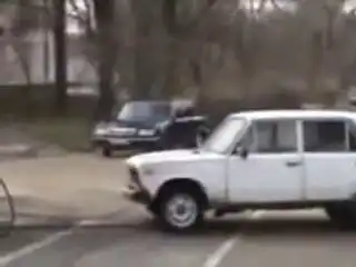 Help push the car)
