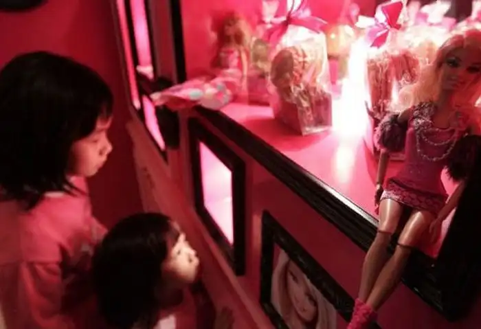 Ресторан для любителей куклы Барби
