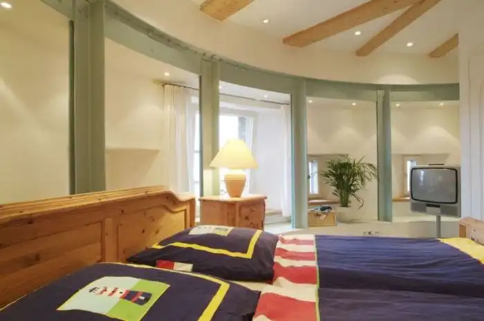 Шикарный частный дом из старой водонапорной башни