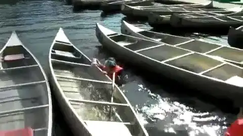 Неудачная попытка посадки в лодку