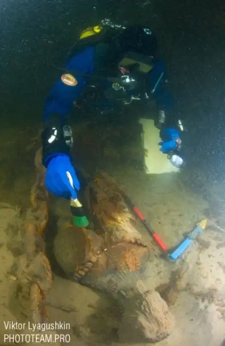 Работа подводных археологов