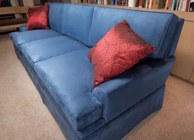 Необычный диван с секретом