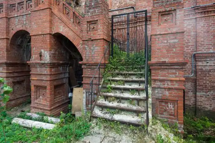 Заброшенная улица в центре столицы России