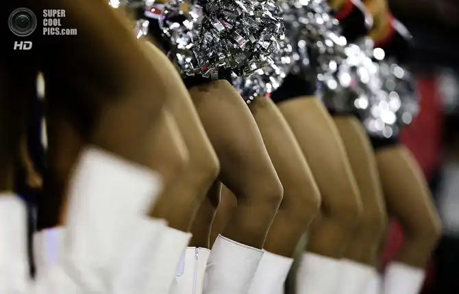 Чирлидерши на предсезонных играх