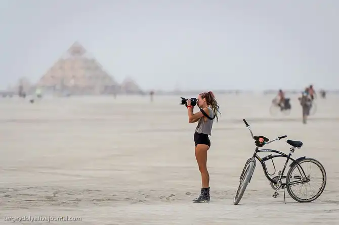 Необычный транспорт на фестивале Burning Man 2013