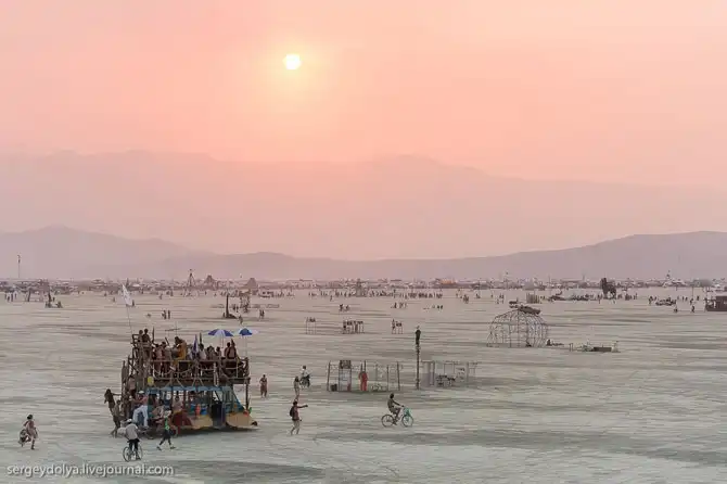 Необычный транспорт на фестивале Burning Man 2013