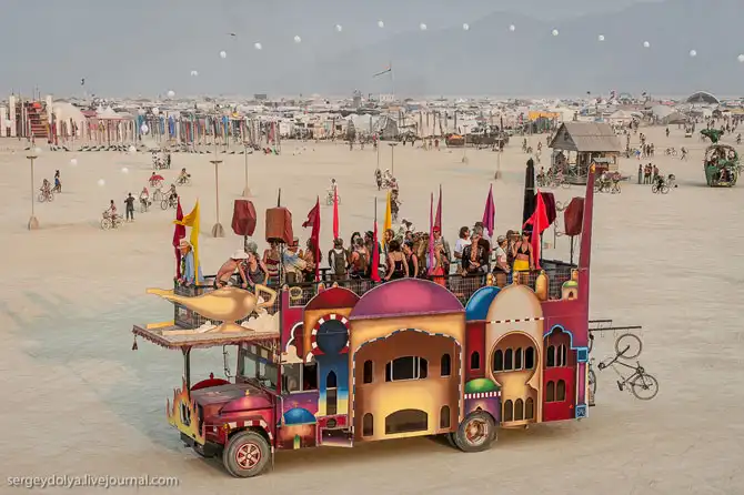 Необычный транспорт на фестивале Burning Man 2013