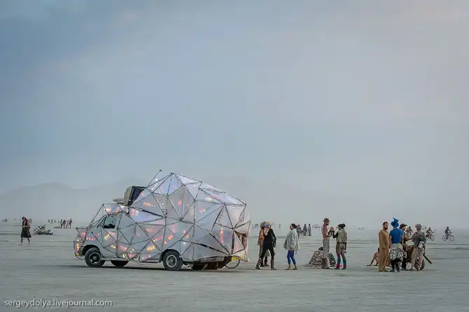Необычный транспорт на фестивале Burning Man 2013