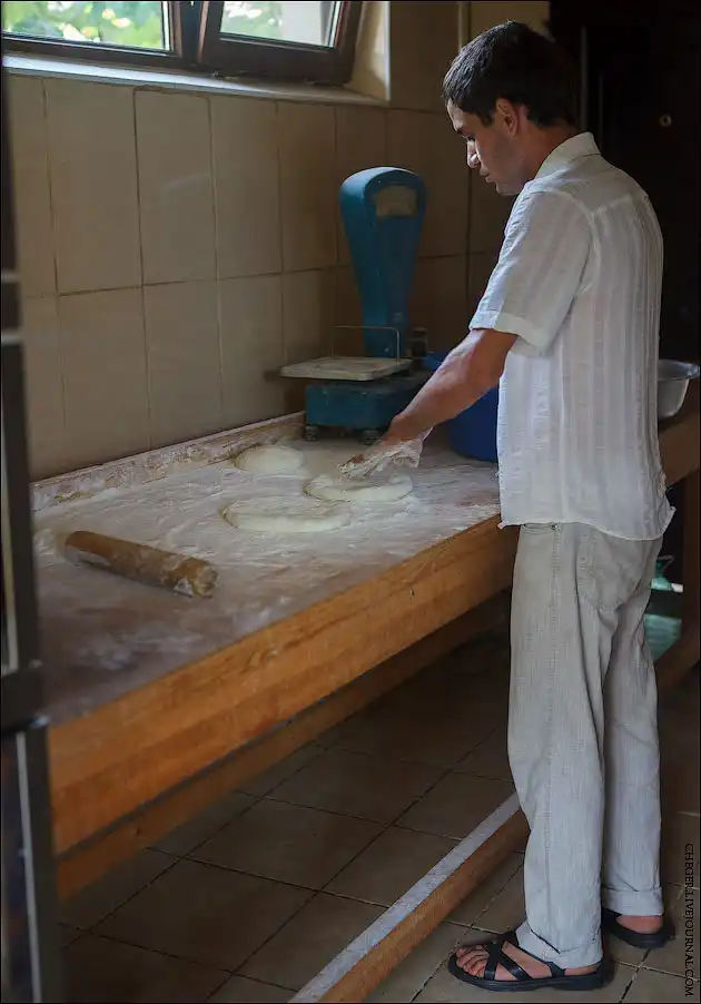 Как делается легендарный хачапури-лодочка