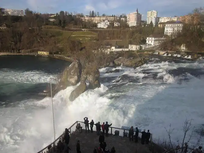 Завораживающая красота водопадов