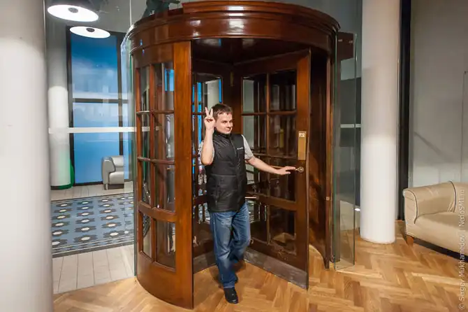 Необычный офис: большая коммуналка