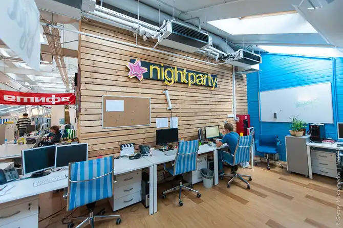 Необычный офис: большая коммуналка