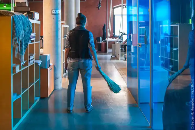 Необычный офис: большая коммуналка