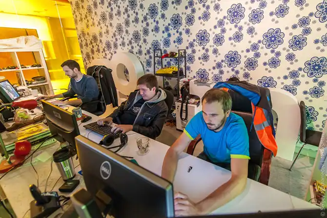 Необычный офис: большая коммуналка