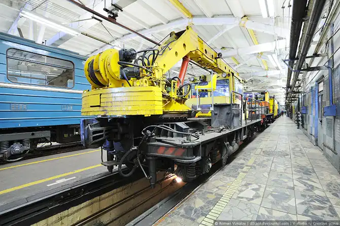 По ту сторону метро