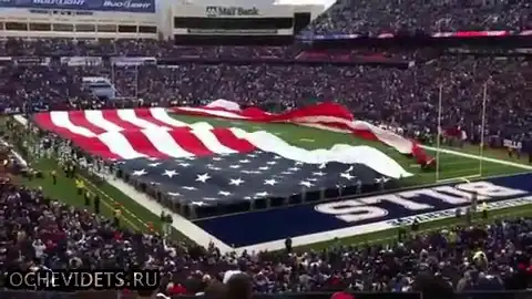 Американский флаг порвался