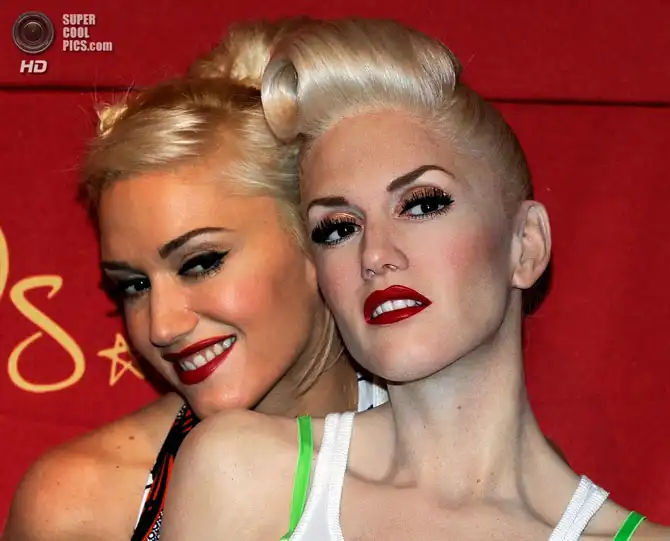 Знаменитости и их восковые двойники