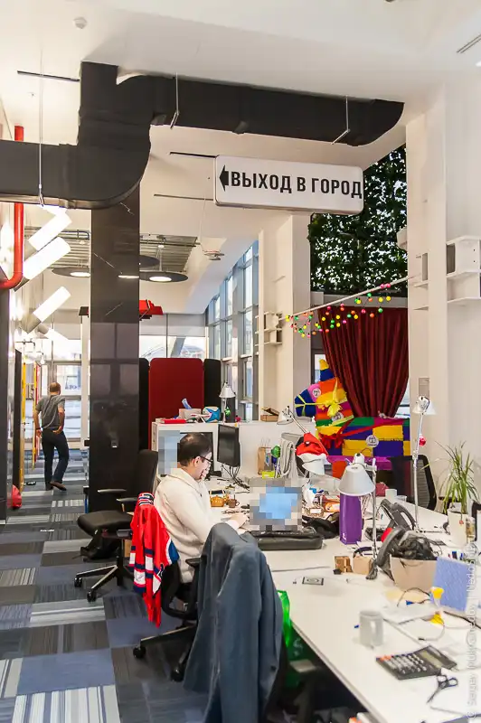 Необычный офис метро-стайл