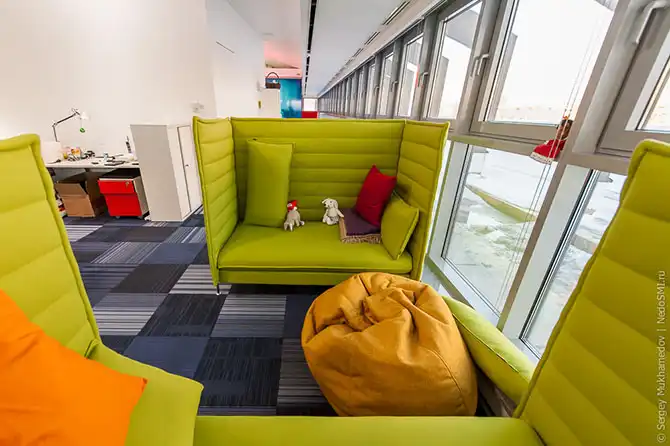 Необычный офис метро-стайл