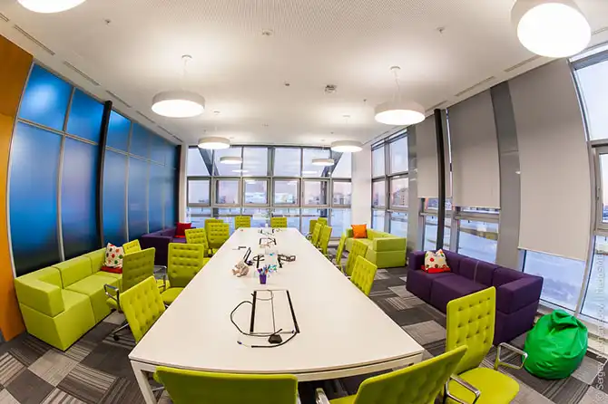 Необычный офис метро-стайл