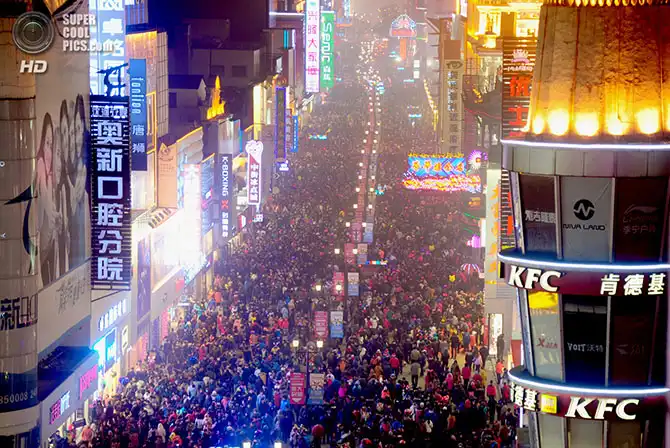 Как отмечают праздники по миру