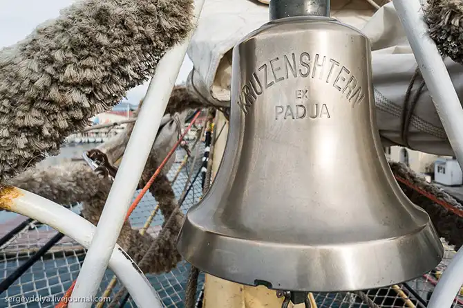 Парусник Крузенштерн в Сочи