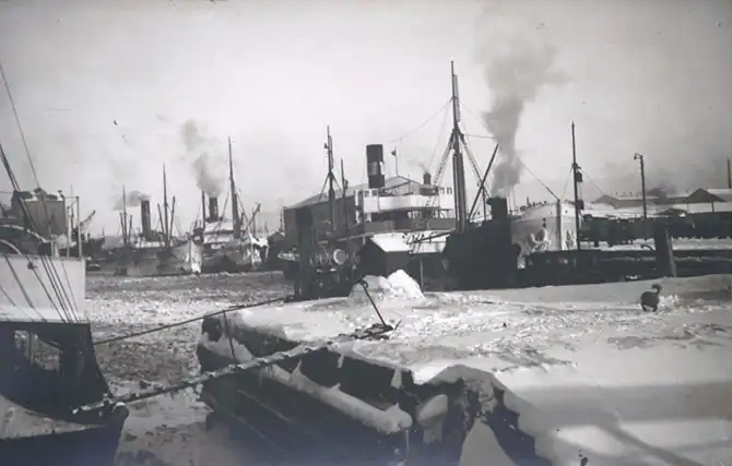 Морской корабли разных лет