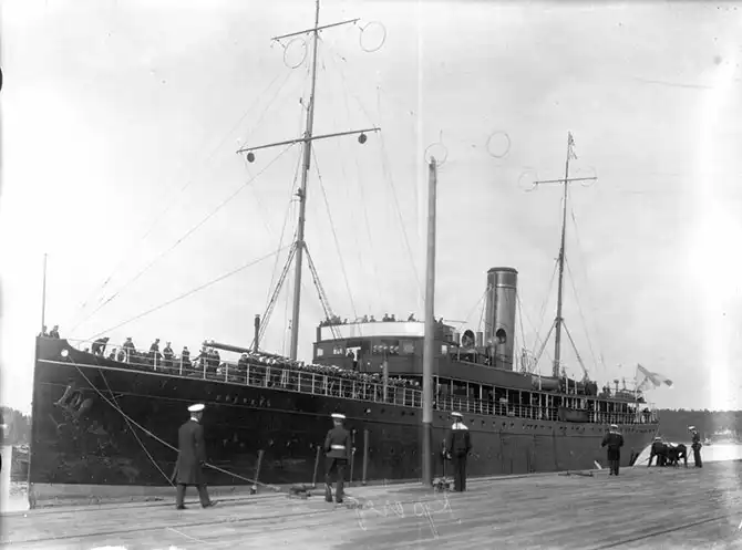 Морской корабли разных лет