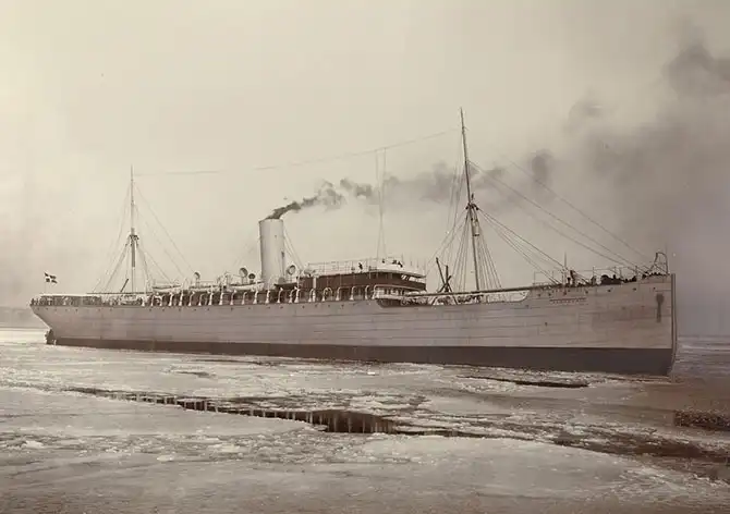 Морской корабли разных лет