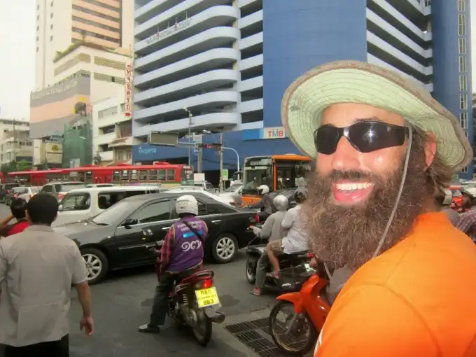 Молодожены объехали на тандеме весь мир