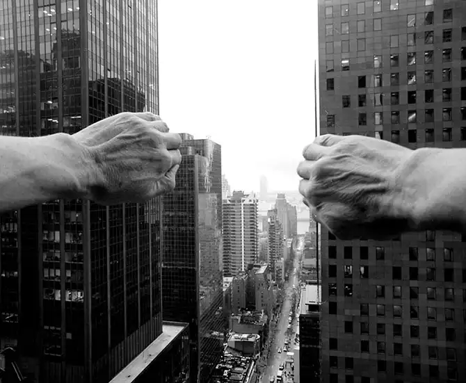 Необычные автопортреты Арно Минккинена