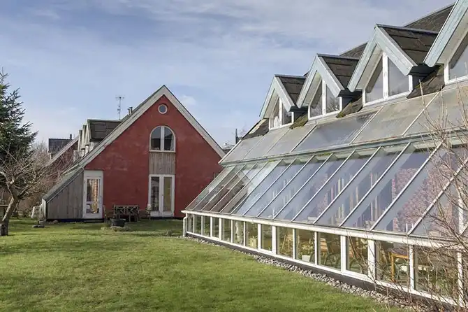 Эко-поселение: работа, детский сад и речка рядом