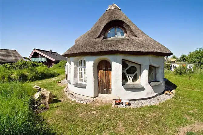 Эко-поселение: работа, детский сад и речка рядом