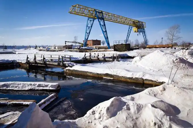 Как делают карандаши из сибирского кедра