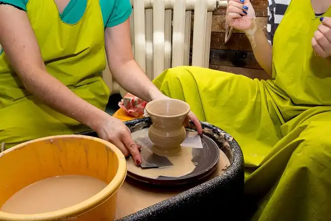 Как сделать вазу на гончарном круге