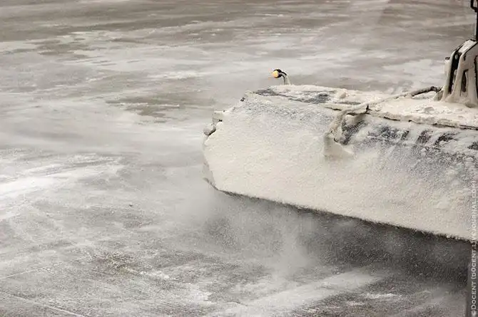 Как обслуживают взлетно-посадочную полосу